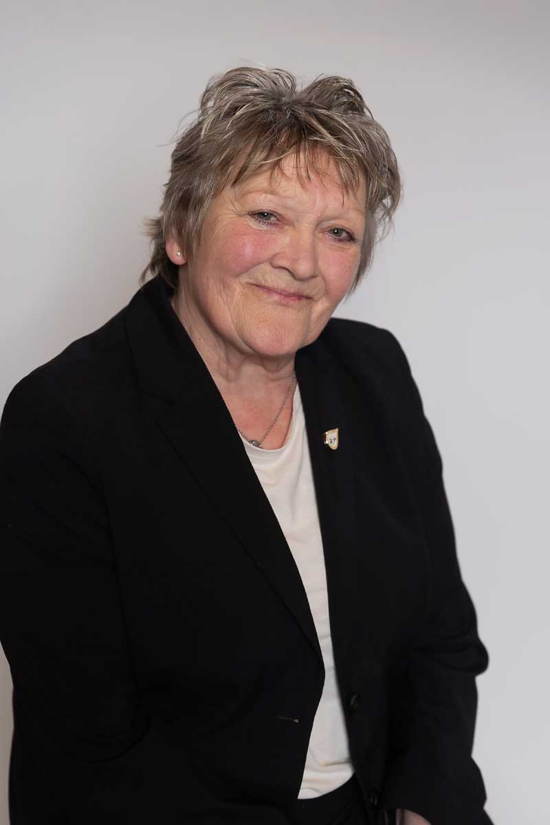 Staff Robyn Thomson